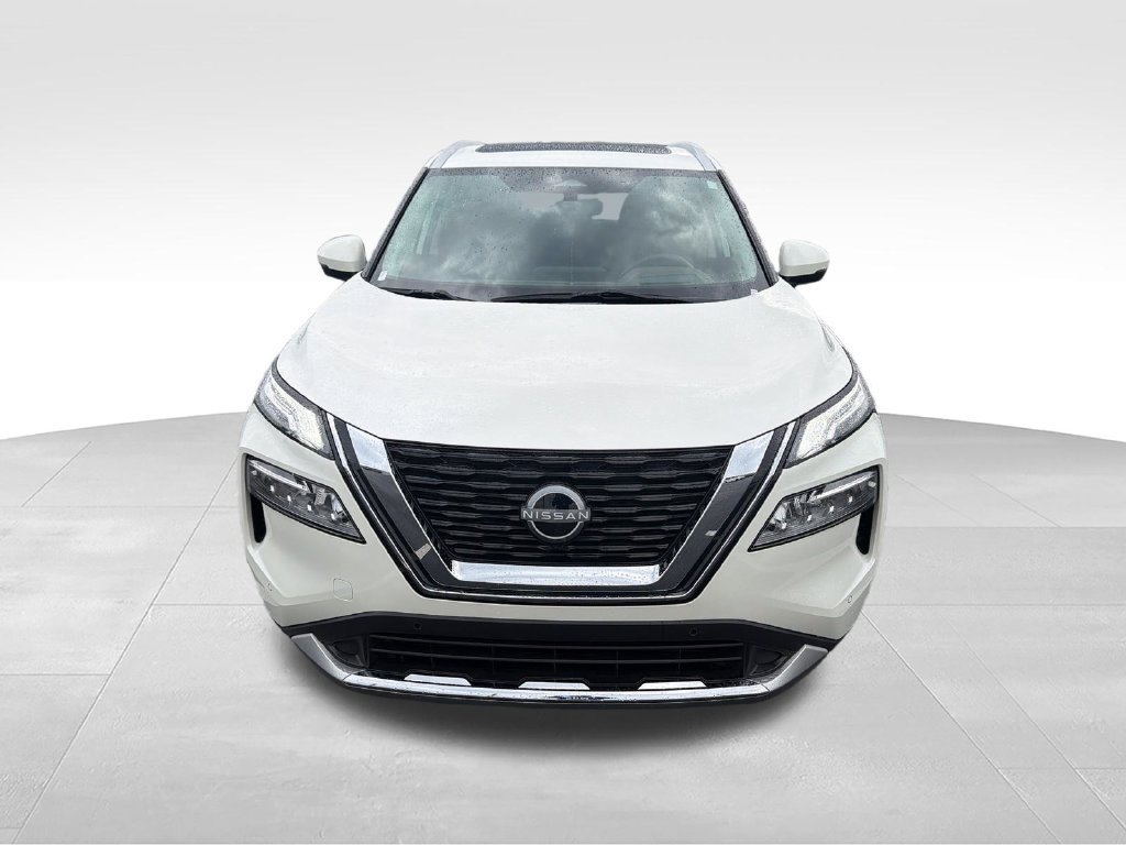 Used 2023 White Nissan Platinum image 9