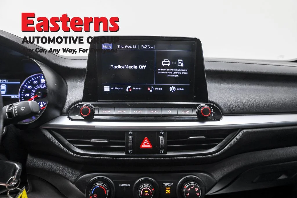 Used 2023 Black Kia LXS image 12