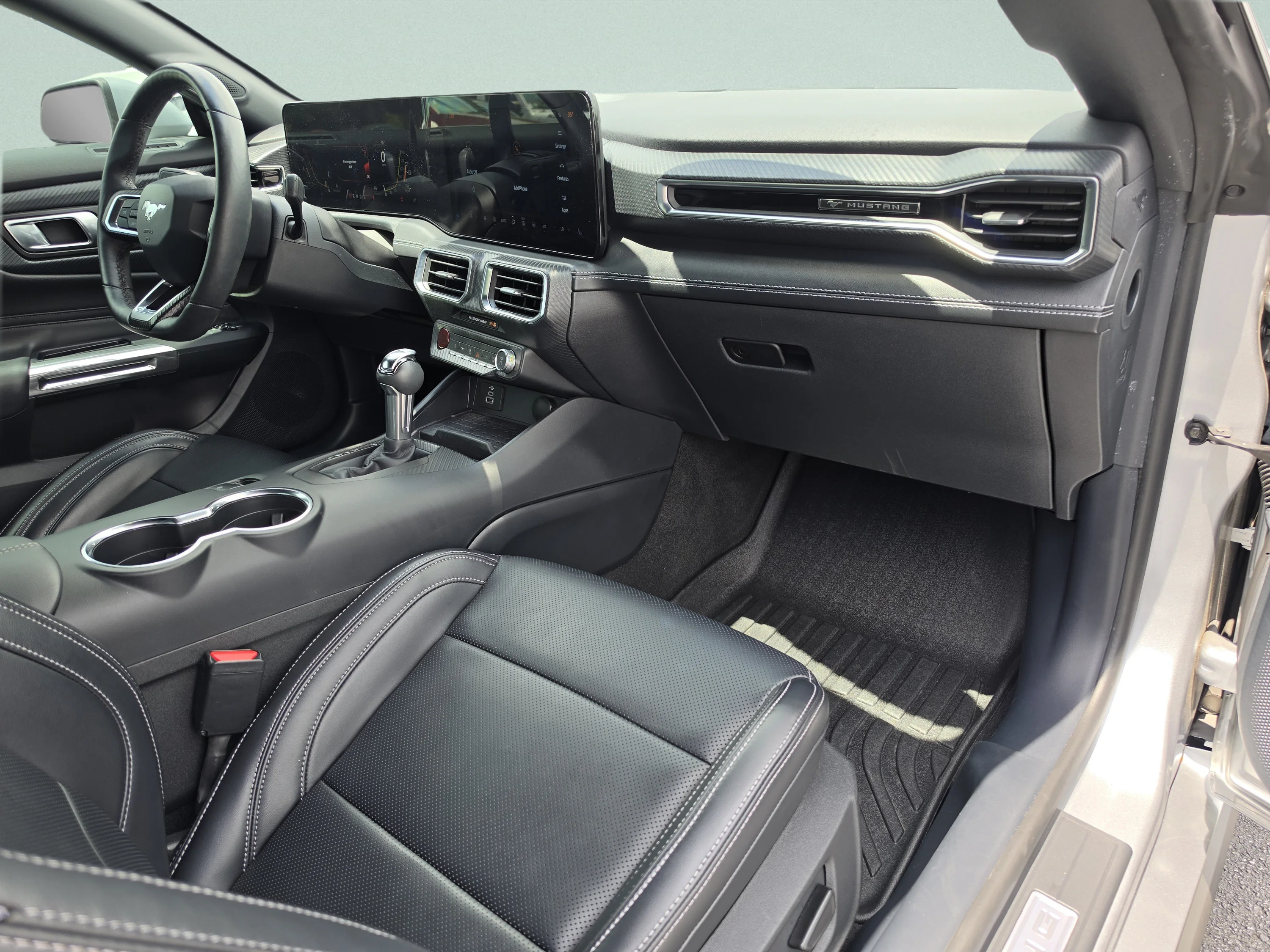 Used 2024 Silver Metallic Ford EcoBoost Premium image 16