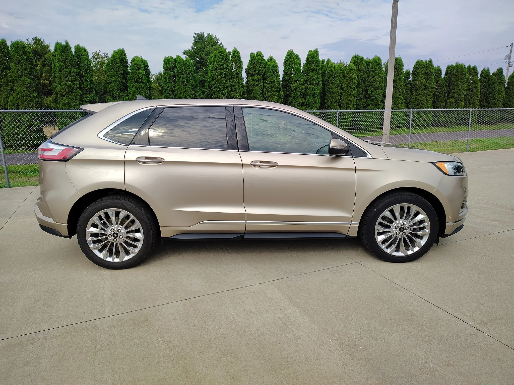 Used 2020 Desert Gold Metallic Ford Titanium image 3