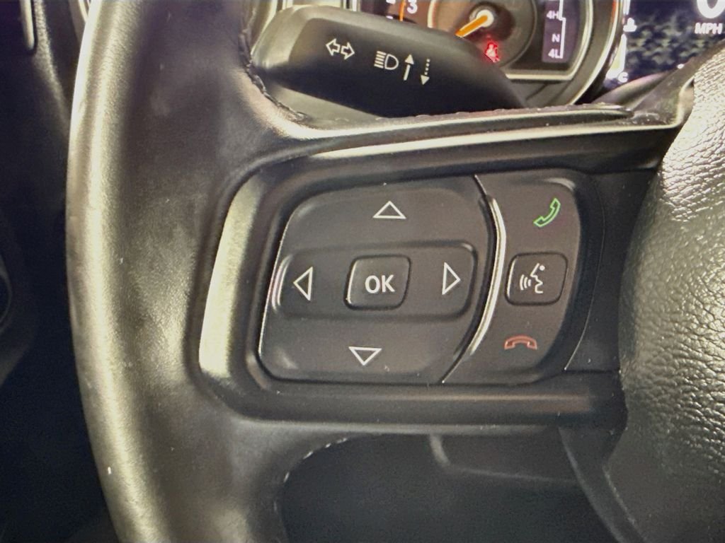 Used 2019 Bikini Pearlcoat Jeep Sport S image 11