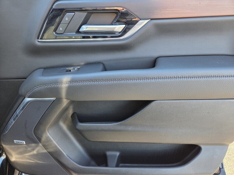 Used 2025 Black GMC Denali image 23
