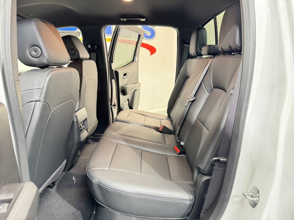 2026 Chevrolet Colorado Trail Boss - Photo 10