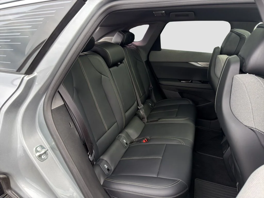 Used 2025 Silver Cadillac Luxury image 30