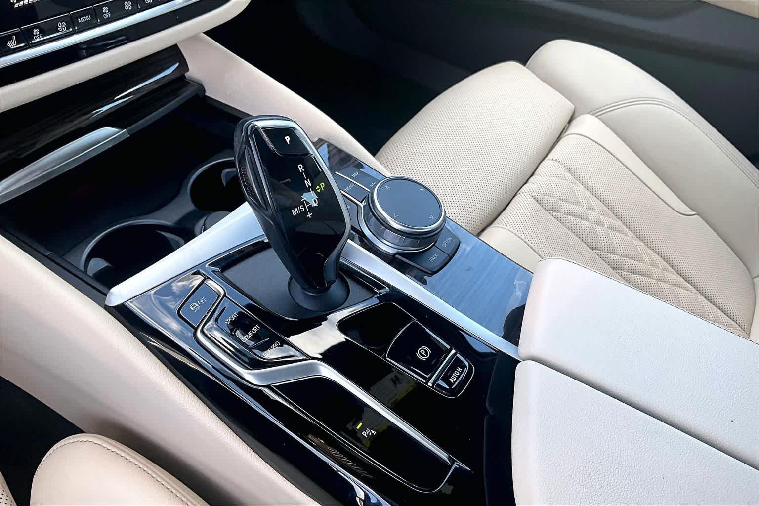 Used 2023 Jet Black BMW 530i image 15