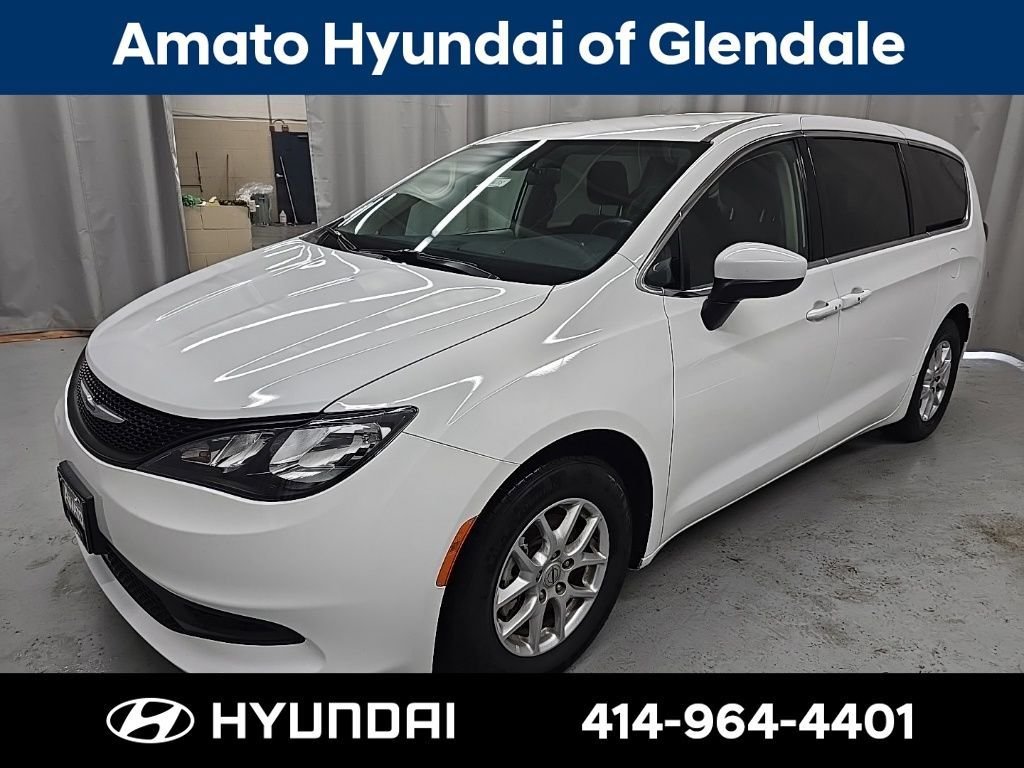Used 2022 White Chrysler LX image 45