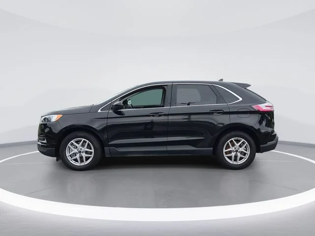 Used 2024 Black Ford SEL image 5