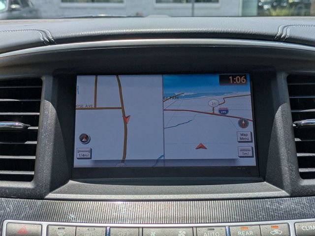 Used 2016 White INFINITI Base image 24
