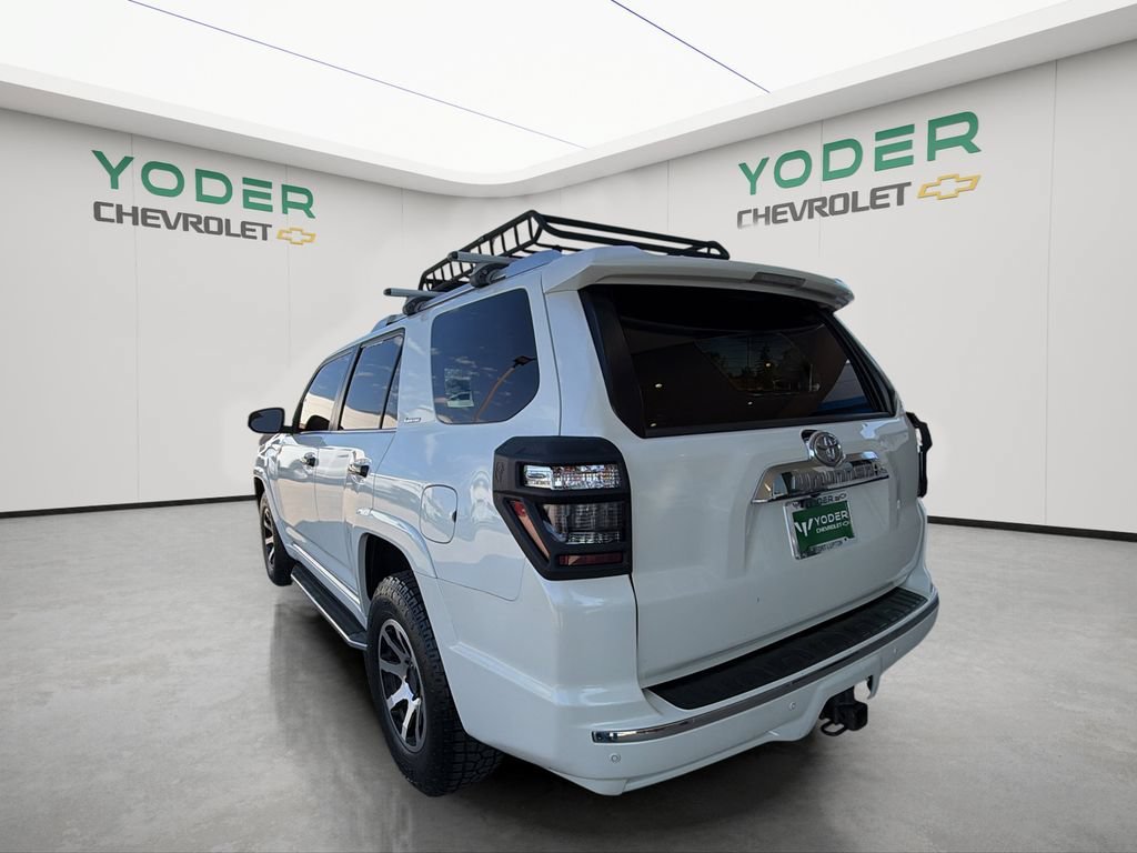 Used 2014  Toyota Limited image 10