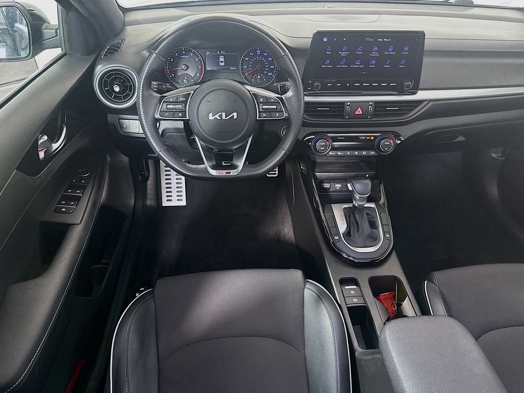 Used 2023 Aurora Black Kia GT-Line image 25