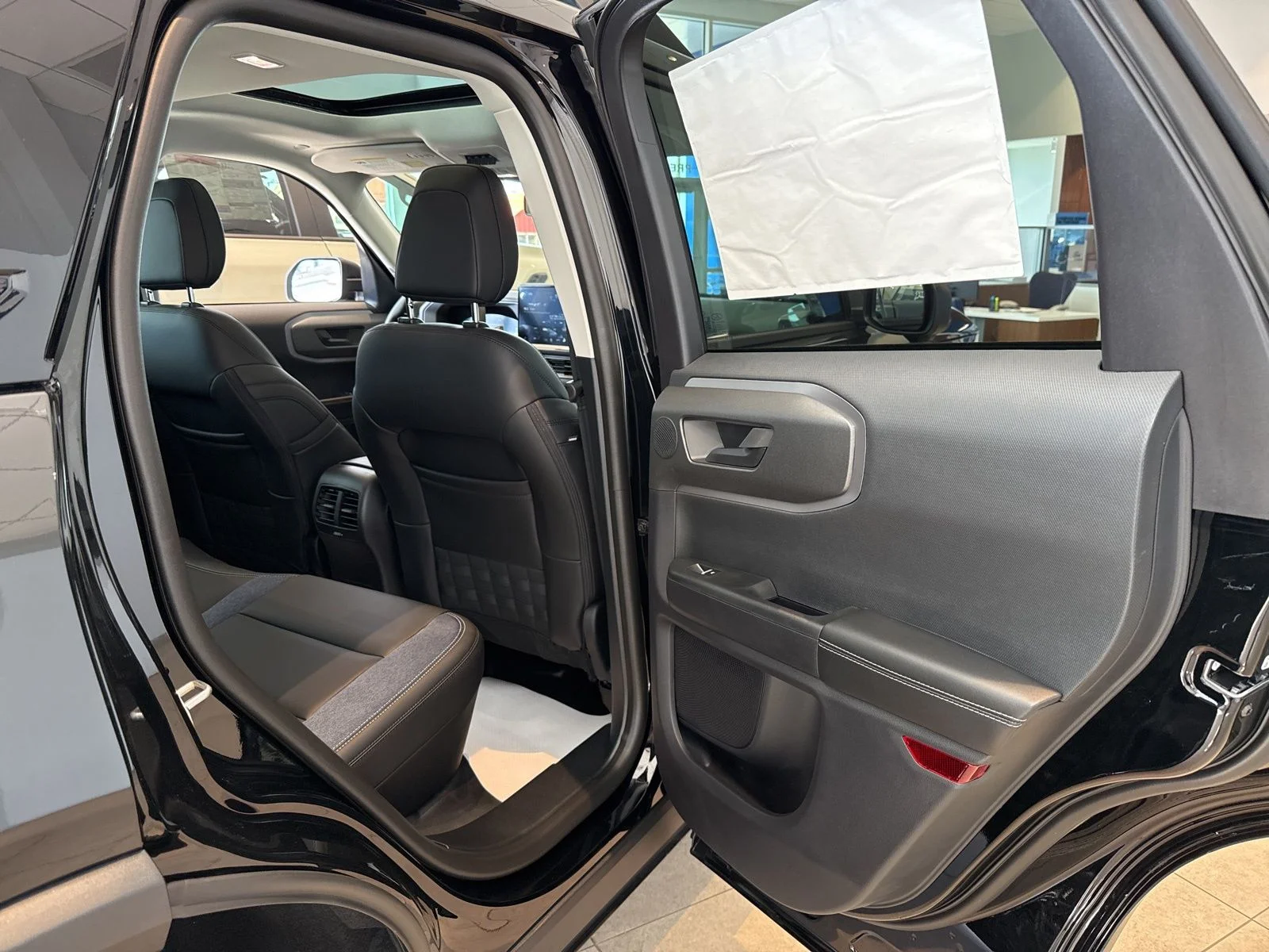 New 2025 Shadow Black Ford Outer Banks® image 31