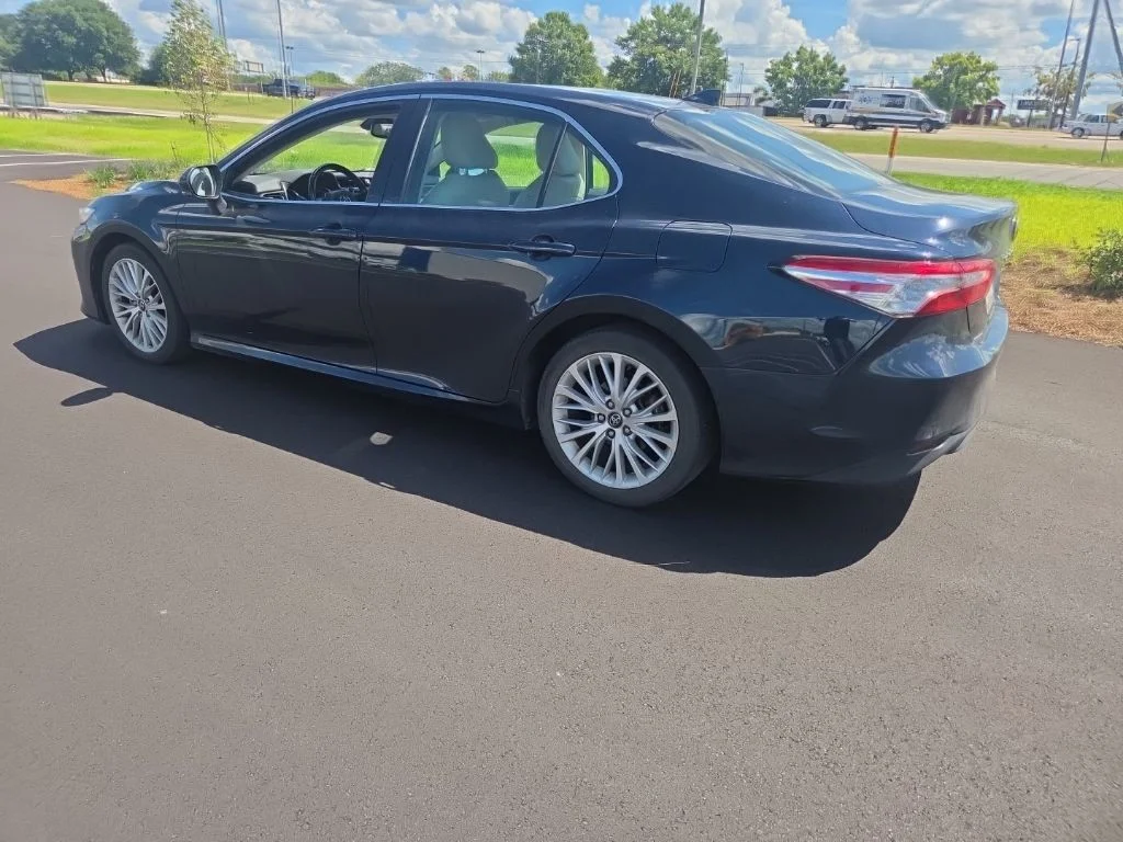 Used 2020 Blue Toyota XLE image 9