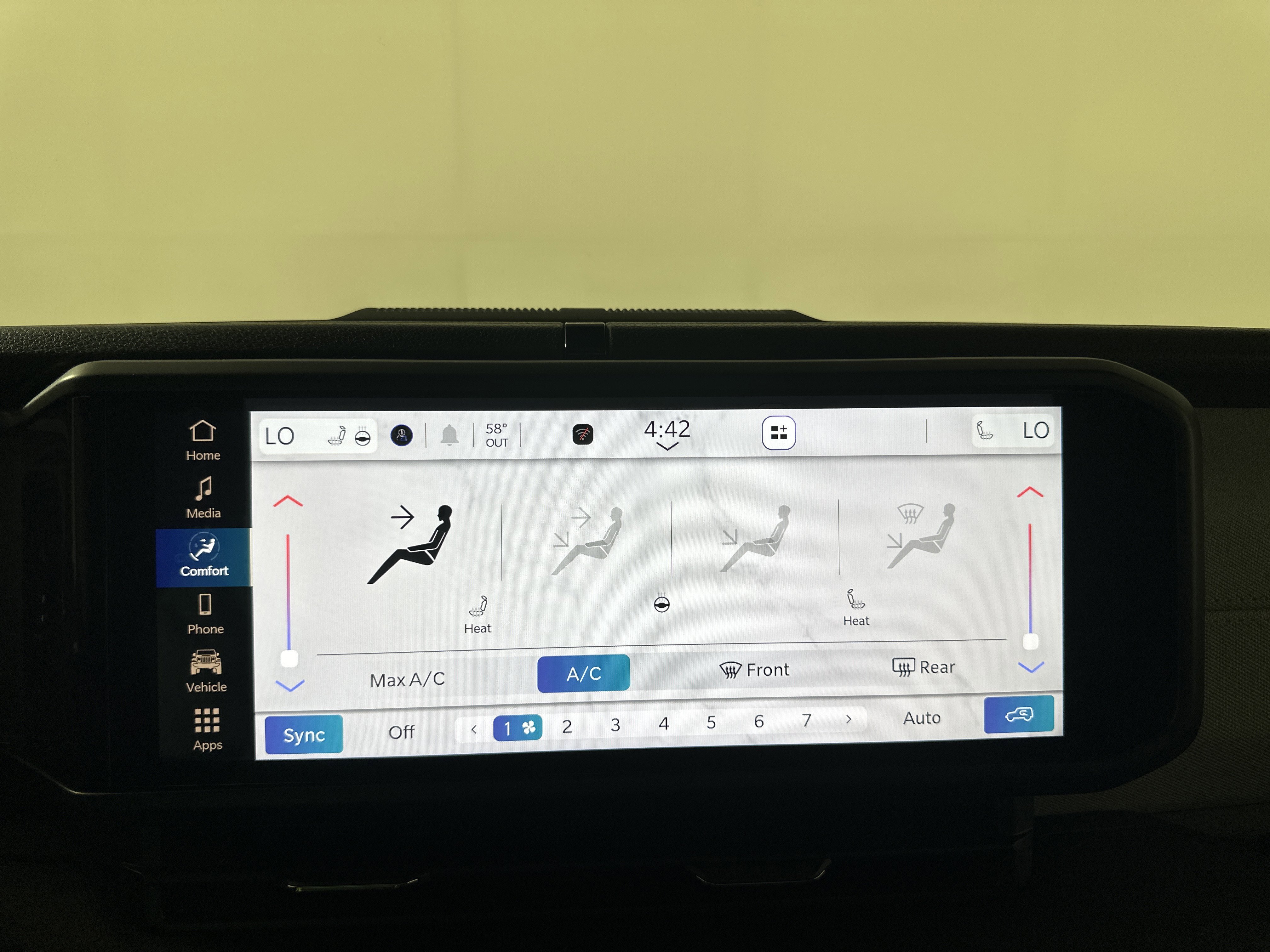 2026 Jeep Wrangler 4-Door Willys - Photo 16