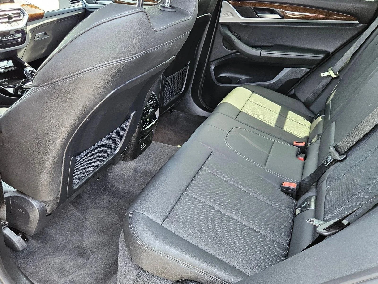 Used 2024 Dark Graphite Metallic BMW xDrive30i image 19