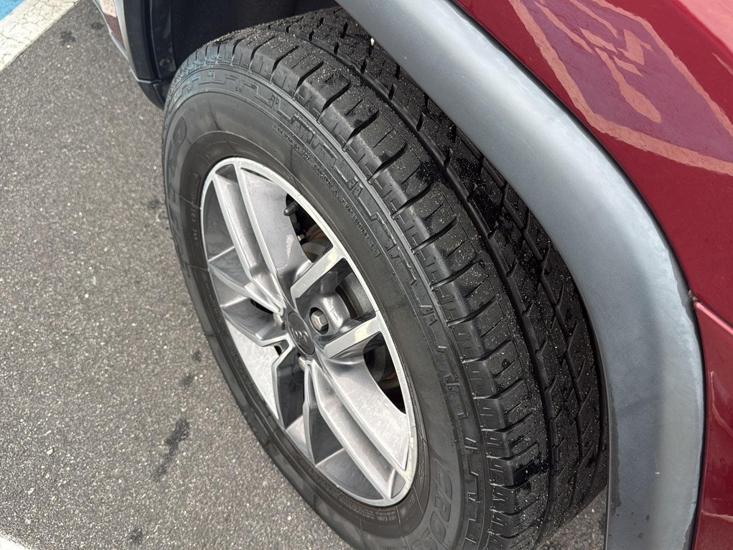 Used 2020 RED JEEP LIMI image 12