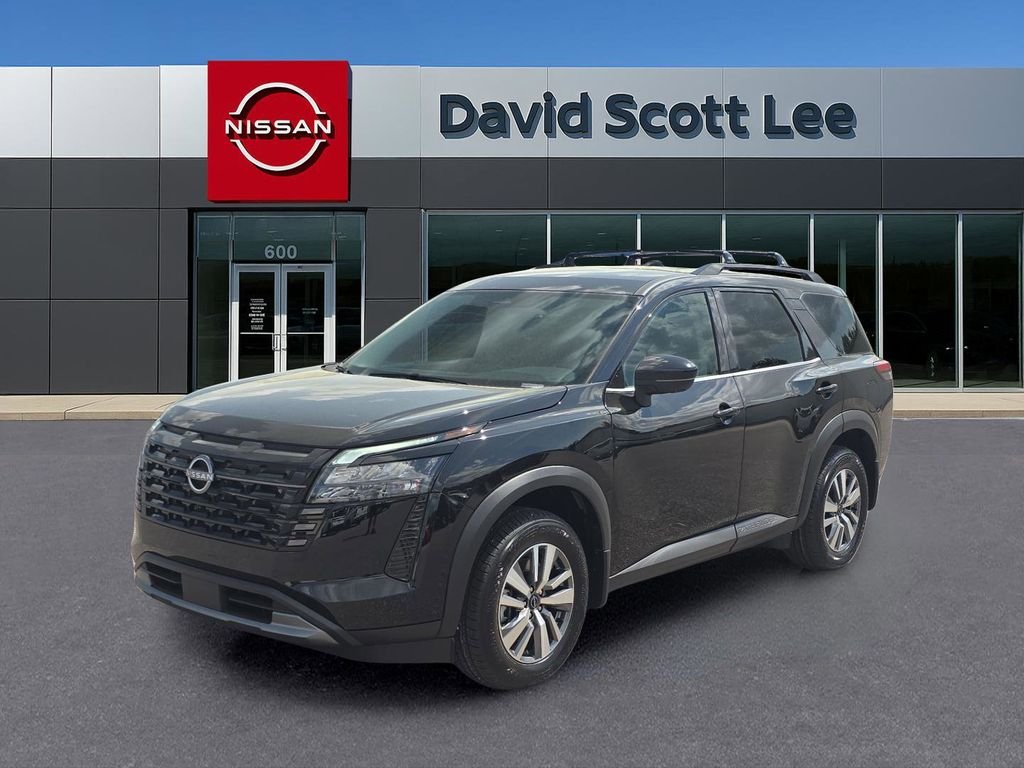 2026 Nissan Pathfinder SL 2WD's photo