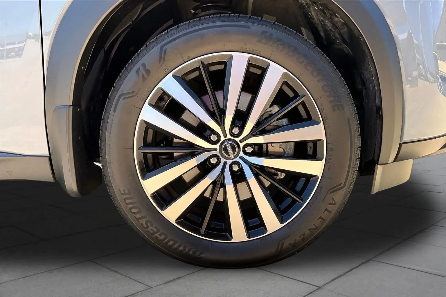 Used 2025 Boulder Gray Pearl Nissan Platinum image 11