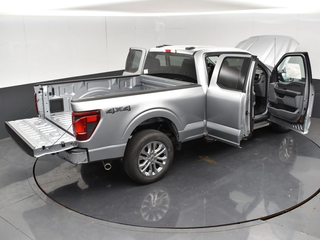 New 2026 Iconic Silver Metallic Ford XLT image 32