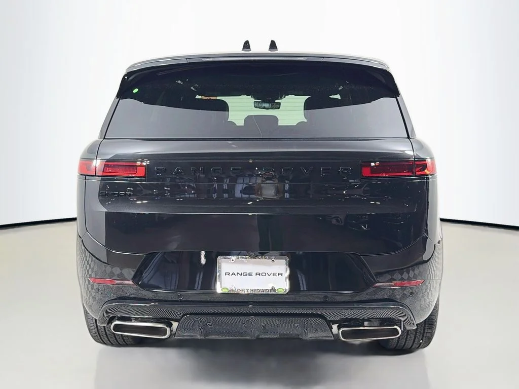 New 2026 Santorini Black Land Rover Dynamic SE image 6