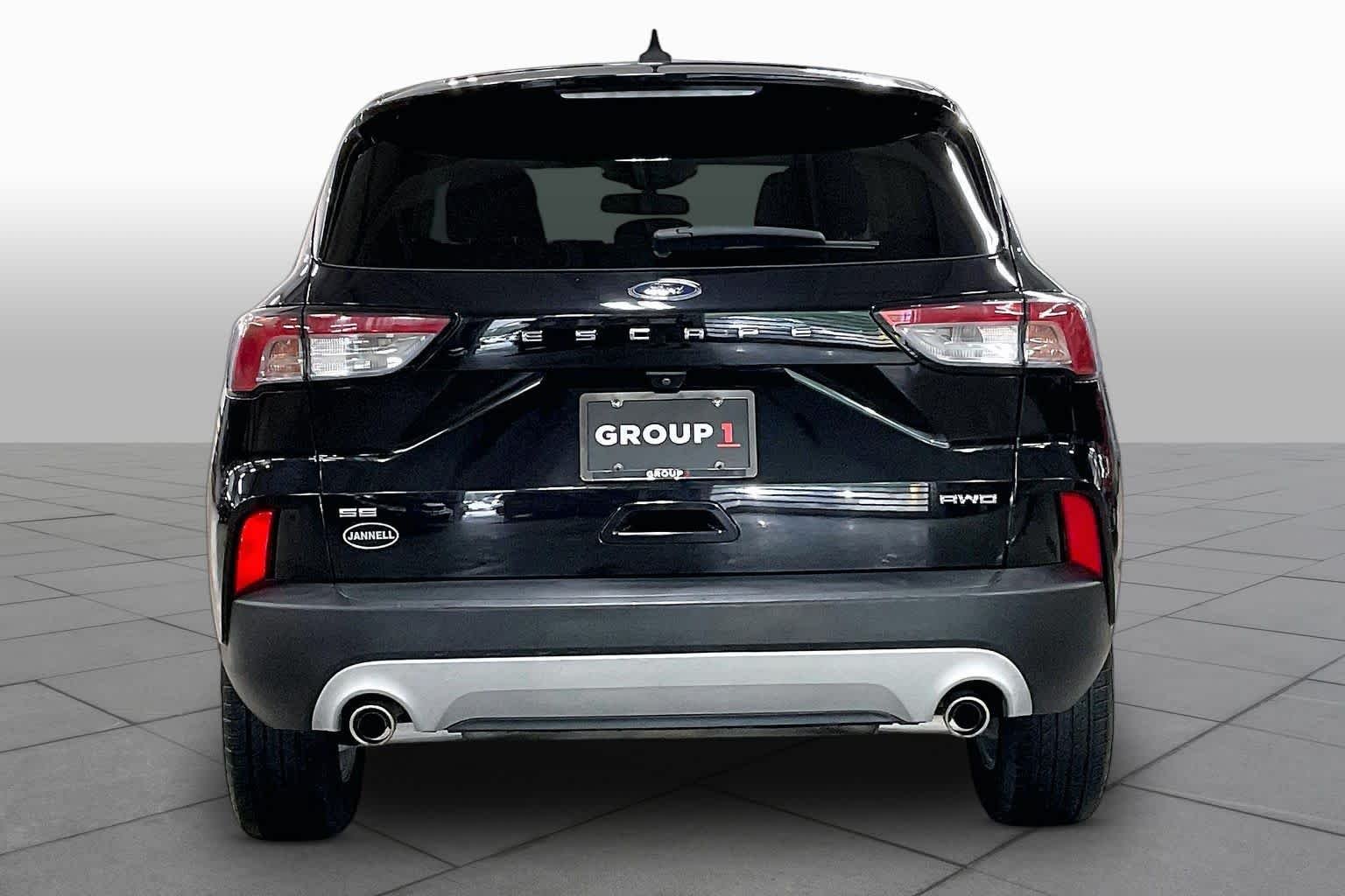 Used 2020 Agate Black Metallic Ford SE image 5