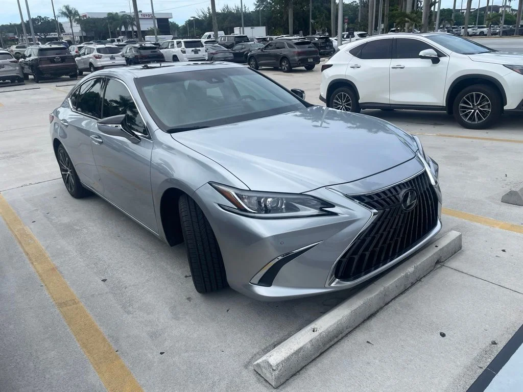 2024 Lexus ES 350 250 AWD's photo