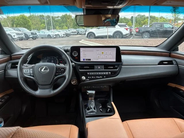 Used 2024 Eminent White Pearl Lexus 350 image 22