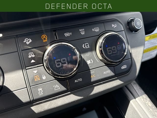 New 2026 Narvik Black Land Rover OCTA image 18