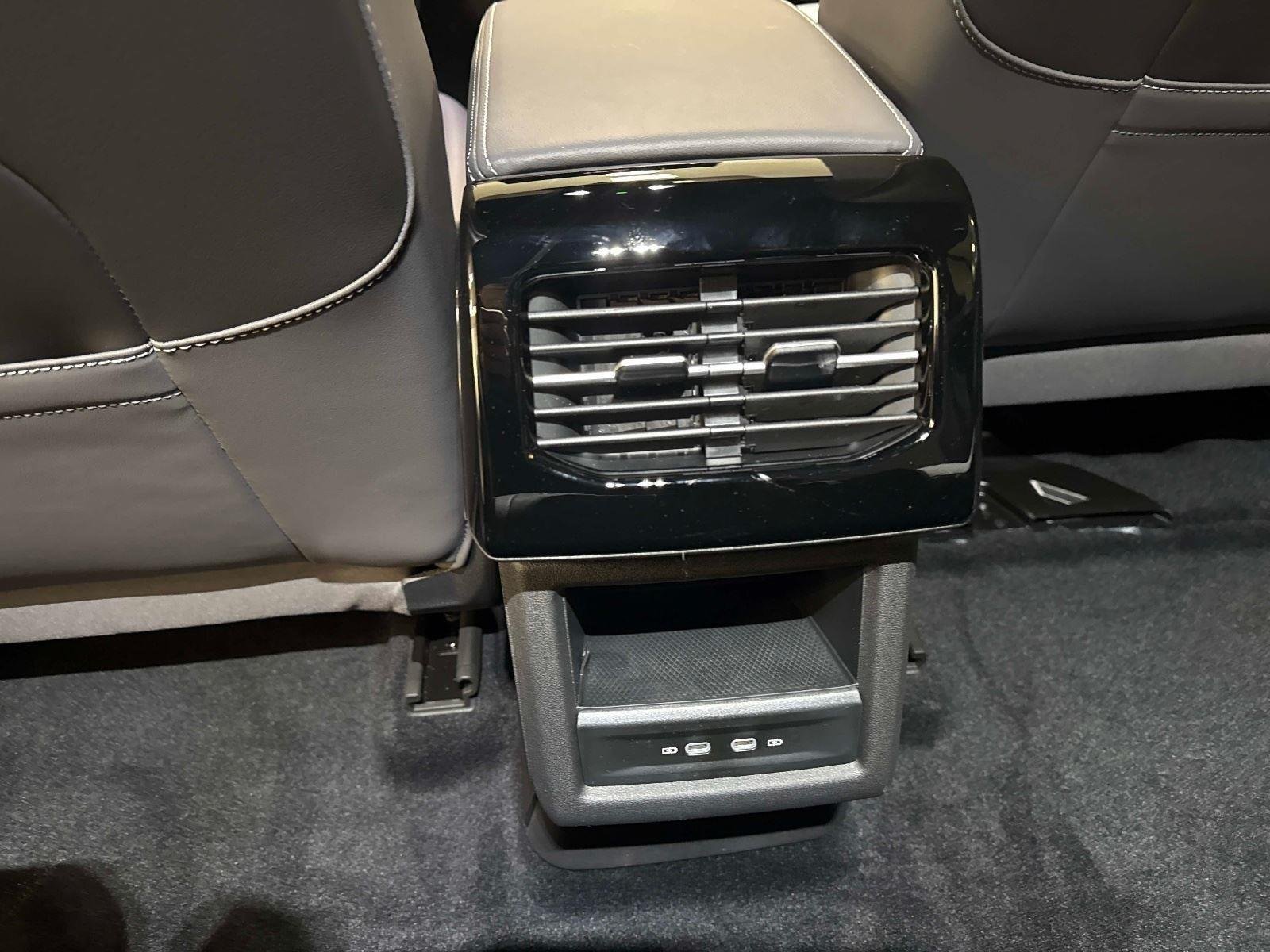 2025 Volkswagen ID.4 PRO - Photo 18