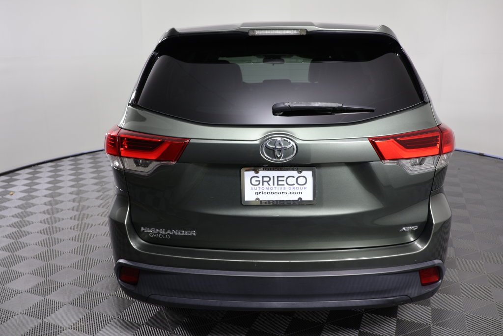 2017 Toyota Highlander LE - Photo 7