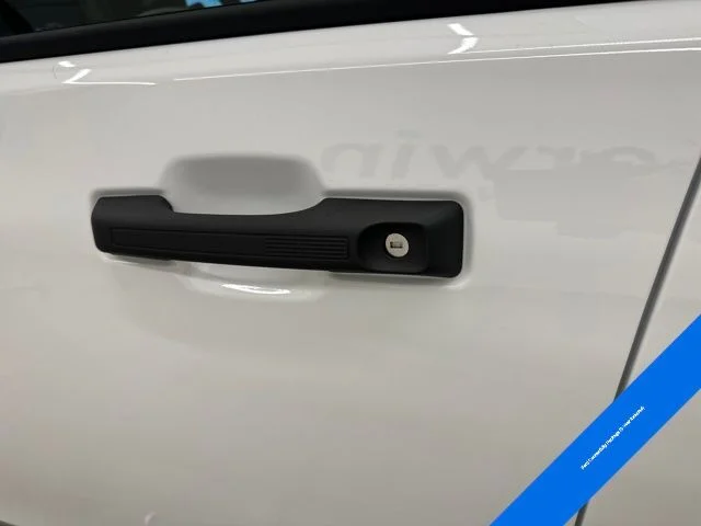 New 2026 Oxford White Ford XLT image 23