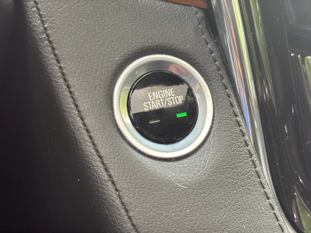 Used 2017 Silver Cadillac Premium image 29