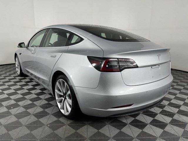 Used 2018 Silver Tesla Long Range Battery image 5
