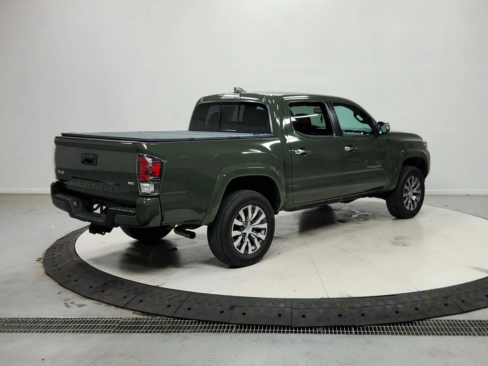 Used 2021 Green Toyota Limited image 8
