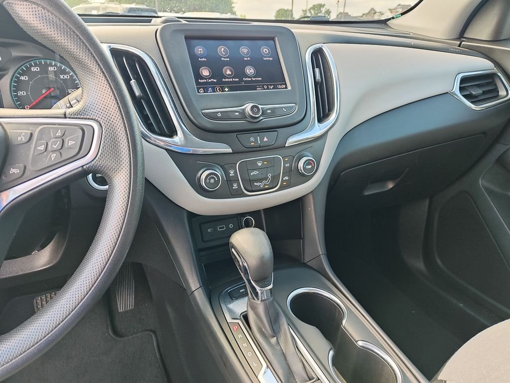 Used 2022 White Chevrolet LS image 20