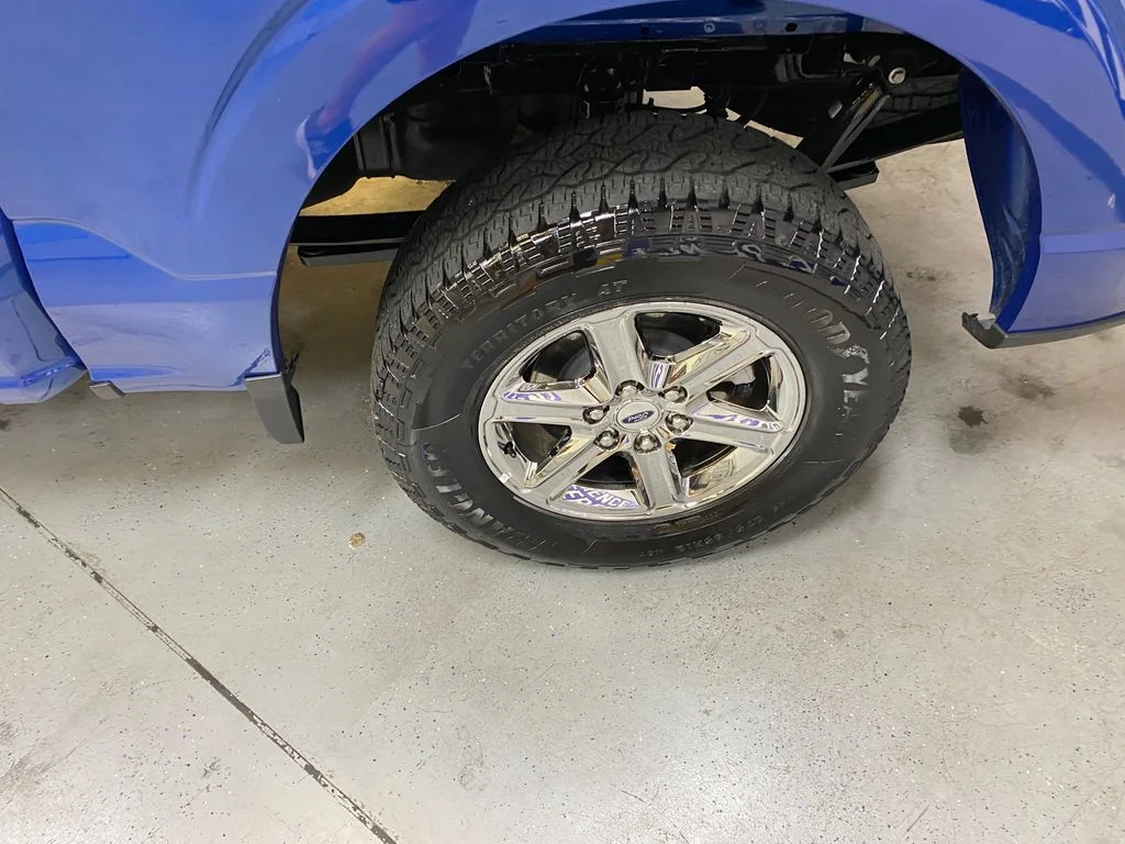 Used 2025 Blue Ford XLT image 12