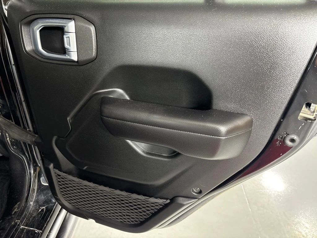 Used 2021 Black Jeep Unlimited Rubicon image 20