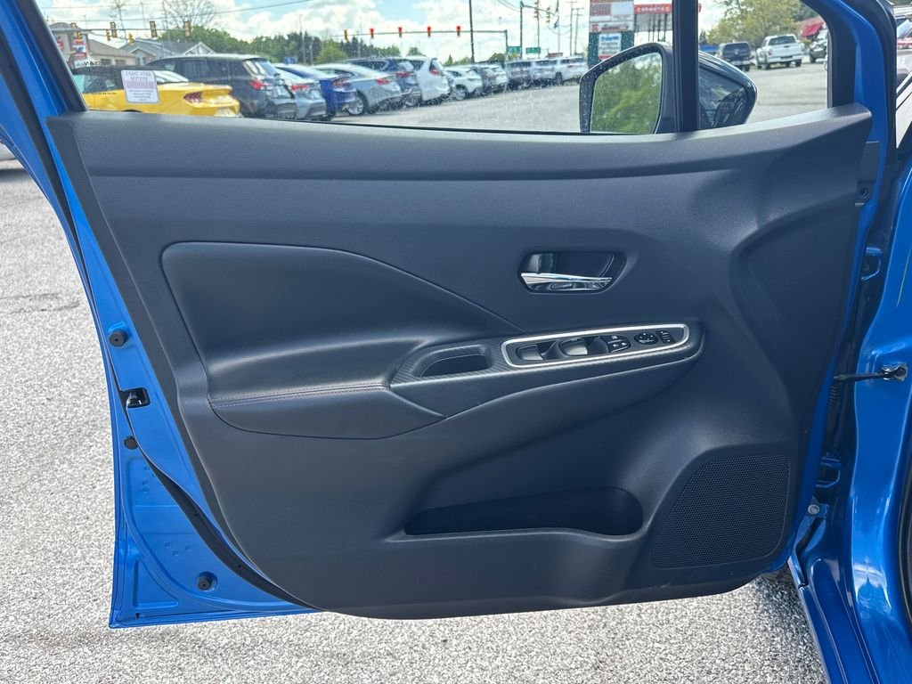 Used 2024 Blue Nissan 1.6 SR image 11