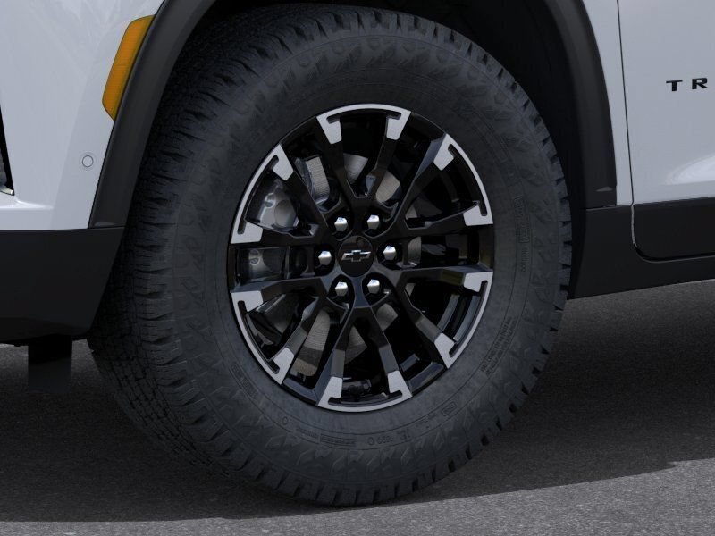 New 2026 Polar White Tricoat Chevrolet Z71 image 9