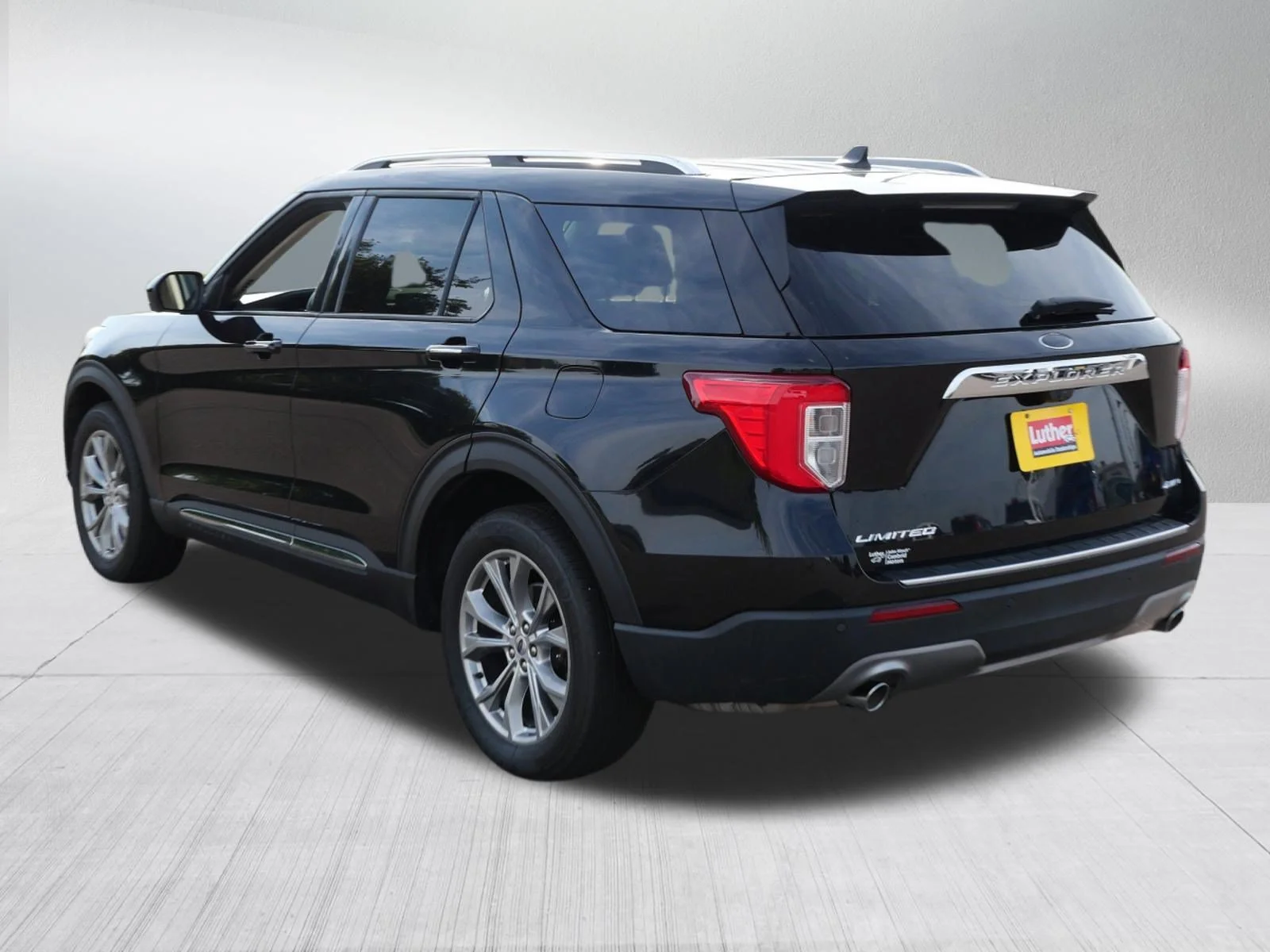 Used 2023 Agate Black Metallic Ford Limited image 5