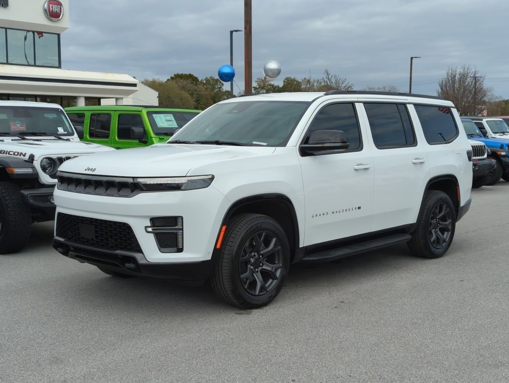 New 2026 Bright White Clear-Coat Exterior Paint Jeep Limited Altitude image 9