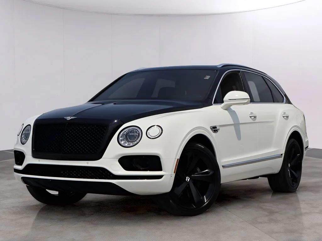 Used 2018 Glacier White Bentley W12 image 1