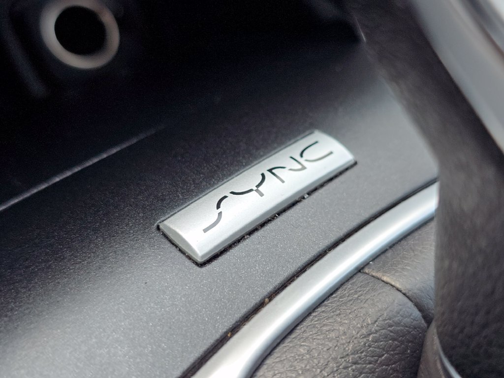 Used 2016 Gray Ford SE image 32
