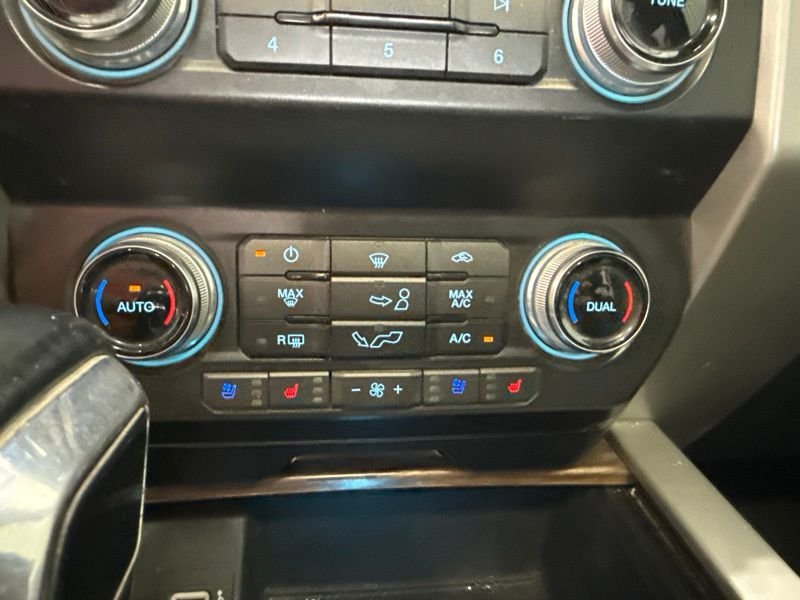 Used 2019 Gray Ford Lariat image 33