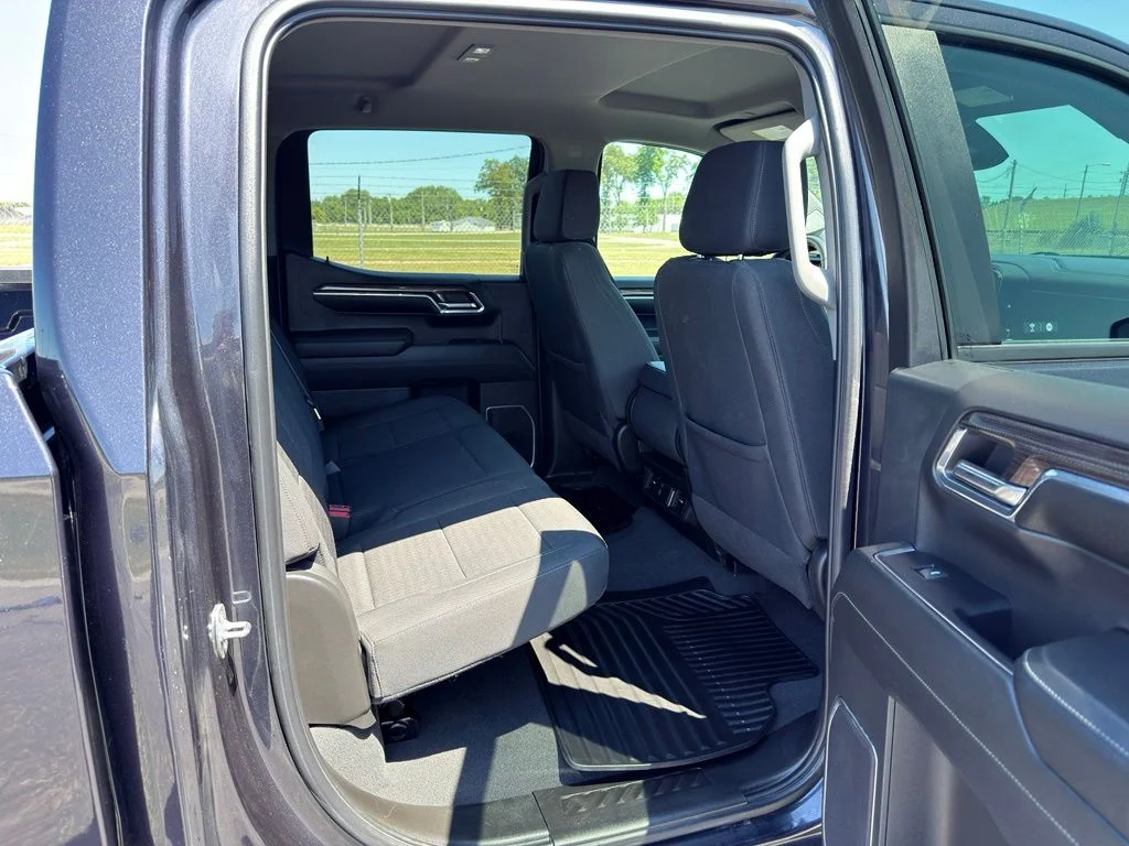 Used 2023 Gray Chevrolet LT image 21