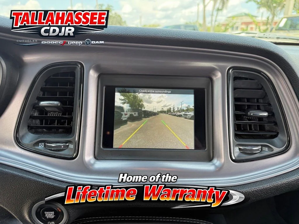 Used 2023 Green Dodge SXT image 17