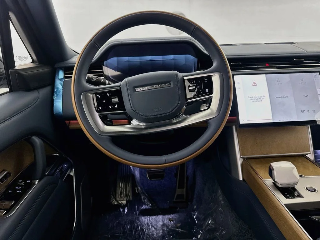 New 2026 Constellation Blue Ultra Metallic Gloss Land Rover SV image 23