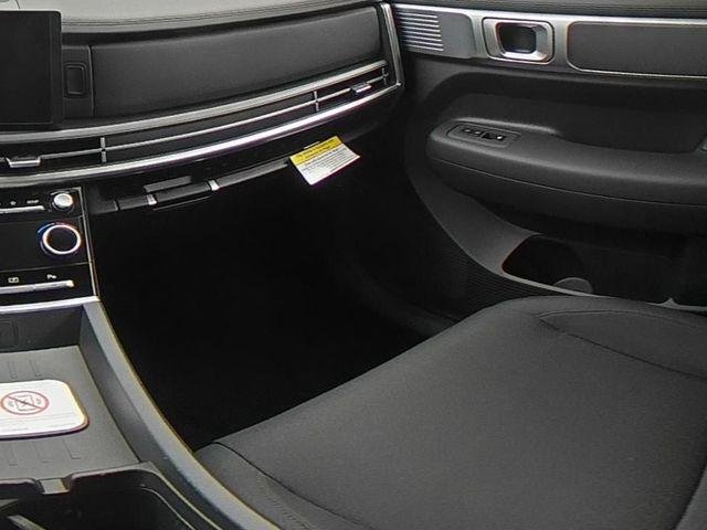 New 2026 Black Hyundai SE image 38