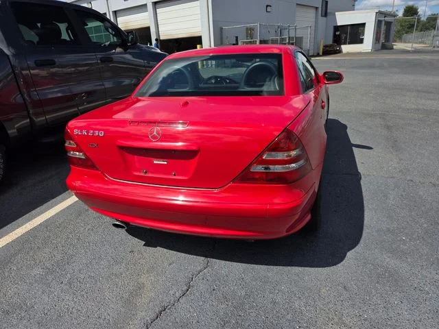 Used 2001  Mercedes-Benz SLK 230 image 16