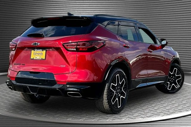 Used 2023 Red Chevrolet RS image 6