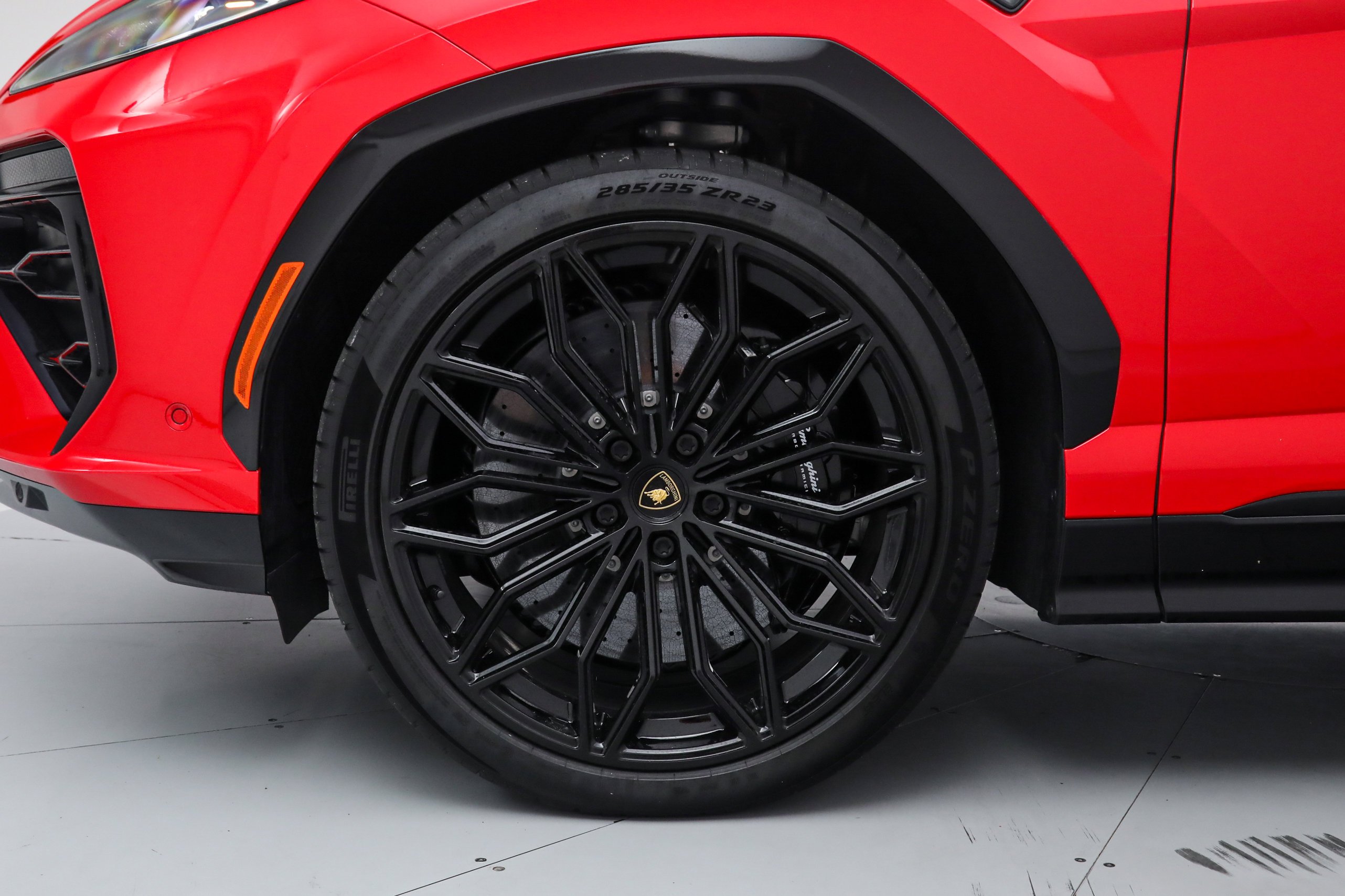 Used 2025  Lamborghini SE image 40